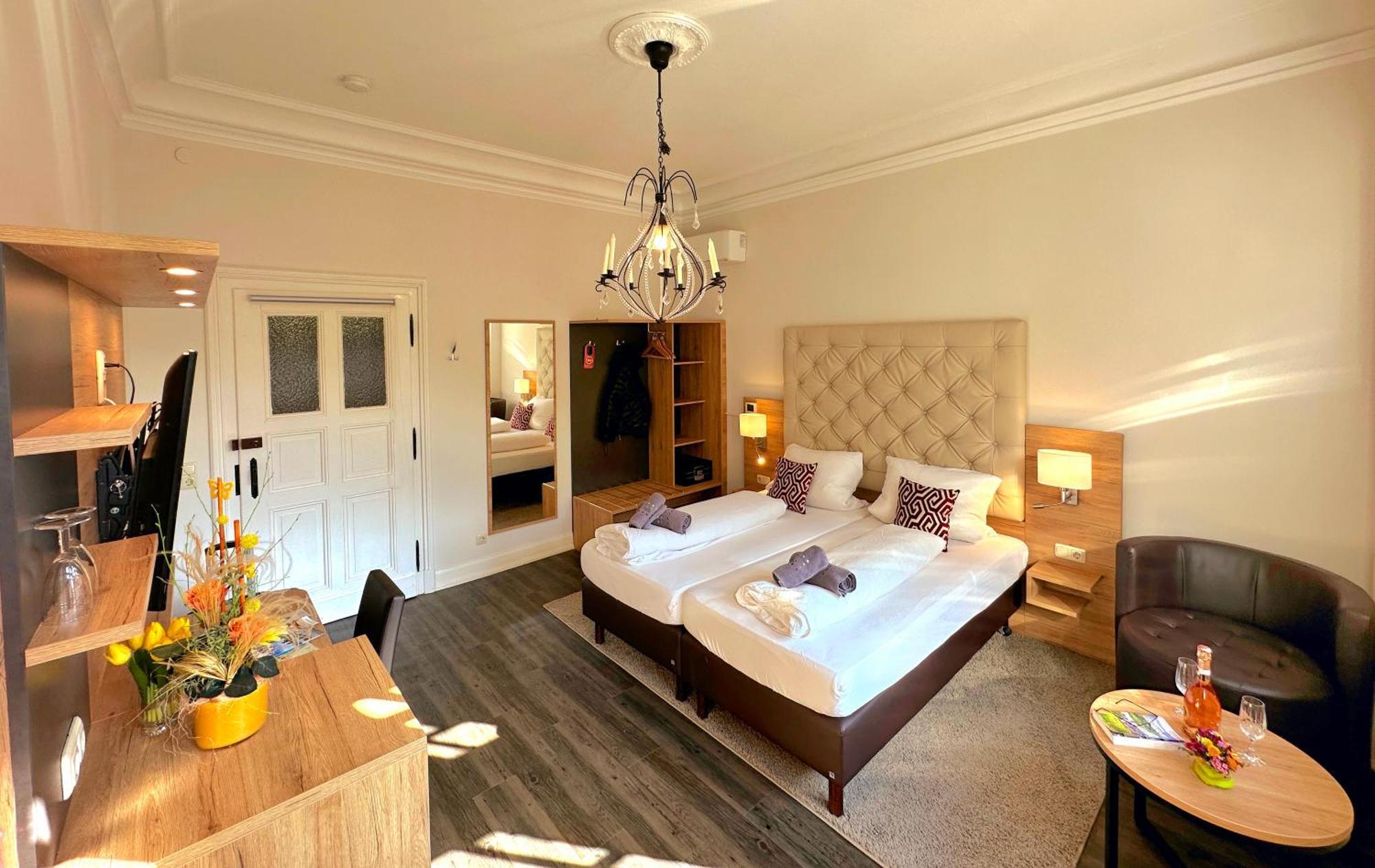 Hotel Am Markt Бахарах Екстериор снимка