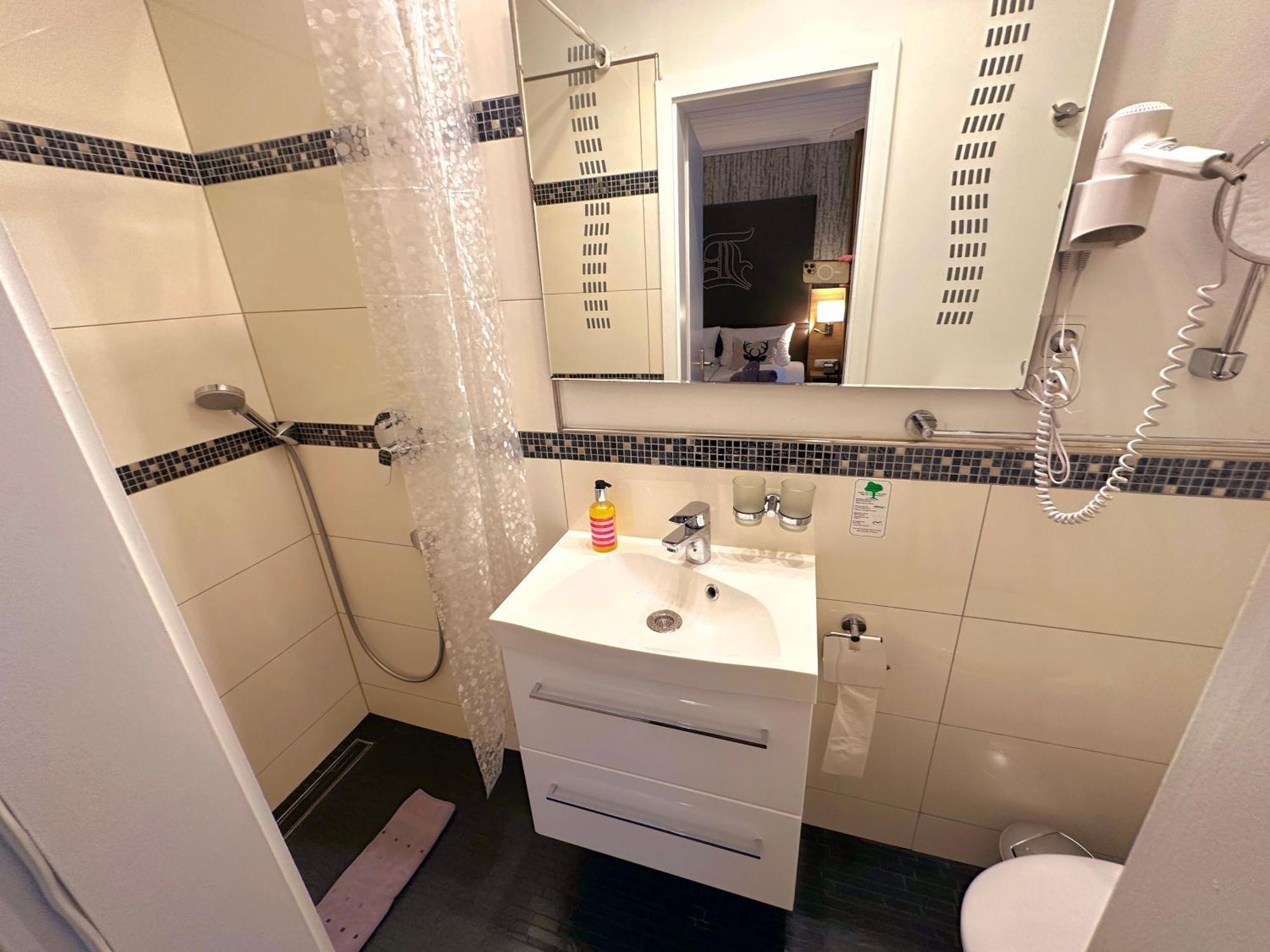 Hotel Am Markt Бахарах Екстериор снимка