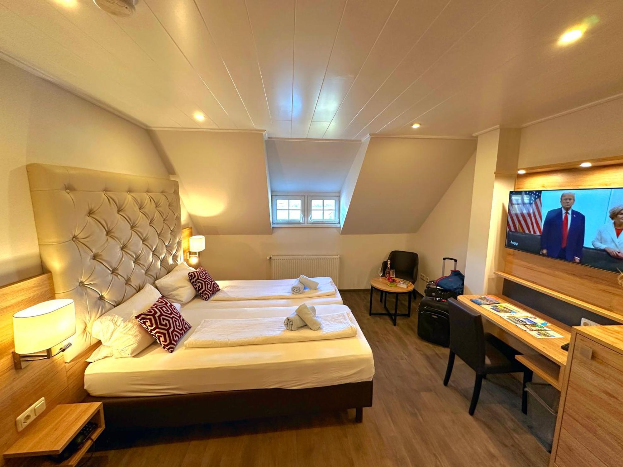 Hotel Am Markt Бахарах Екстериор снимка