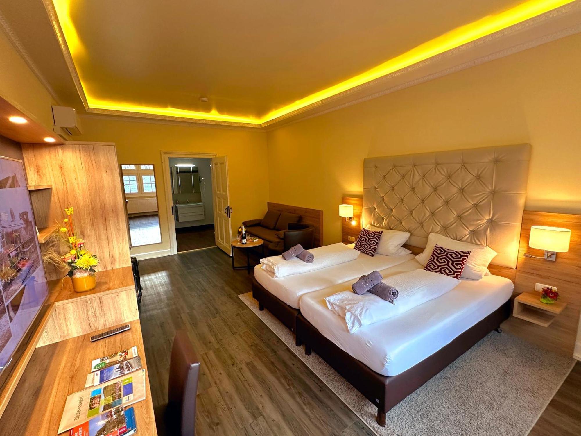 Hotel Am Markt Бахарах Екстериор снимка